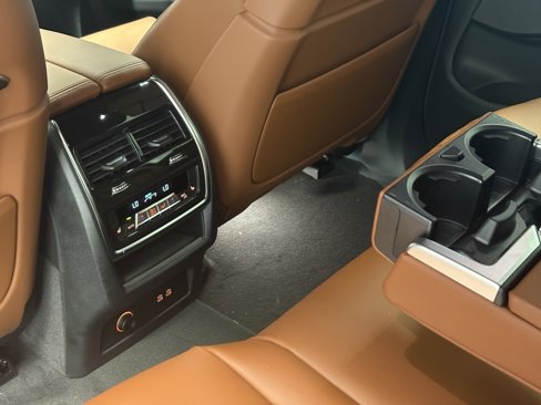 New 2026 BMW X7 xDrive40i w/ Executive Package image 20
