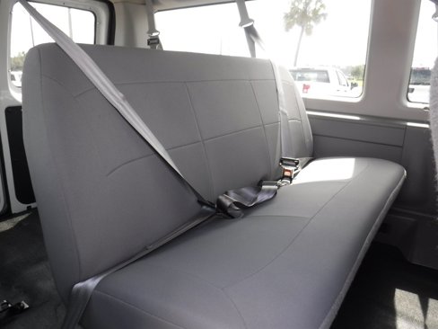 Used 2006 Ford E-350 and Econoline 350 Super Duty Wagon image 6