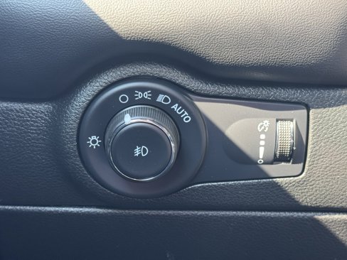 Used 2022 Dodge Durango GT image 42