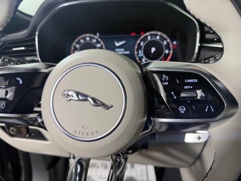 New 2026 Jaguar F-PACE R-Dynamic S image 18