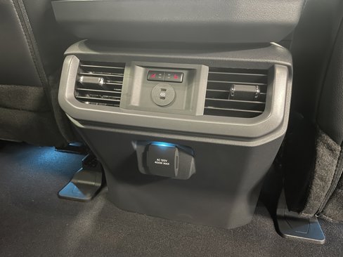 New 2025 Ford F150 Lariat w/ Equipment Group 502A High image 26