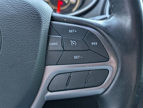 Used 2020 Jeep Cherokee Limited image 23