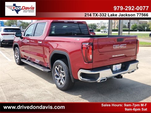 New 2026 GMC Sierra 1500 SLT image 5