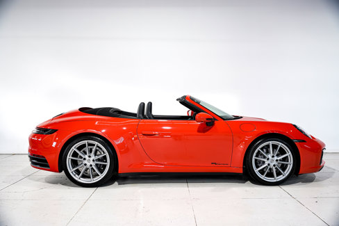Used 2022 Porsche 911 Carrera image 2