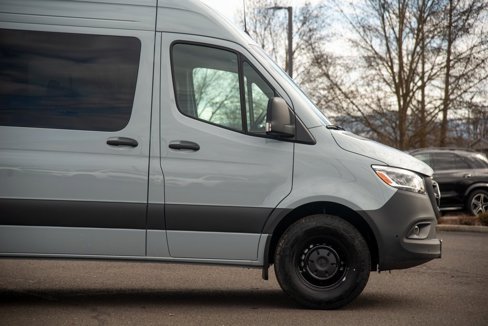 Used 2025 Mercedes-Benz Sprinter 2500 image 9