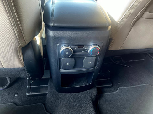 Used 2021 Ford Explorer XLT image 15