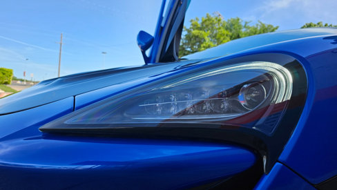 Used 2019 McLaren 570S Spider image 21