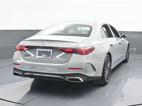Used 2025 Mercedes-Benz E 350 Sedan image 5