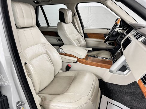 Used 2019 Land Rover Range Rover HSE image 12
