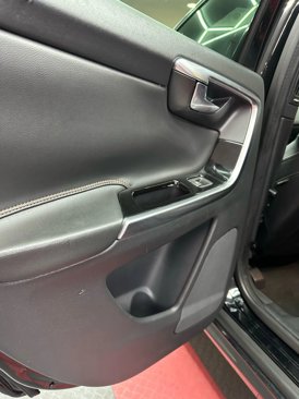 Used 2016 Volvo XC60 T5 Premier w/ Proximity Package image 25