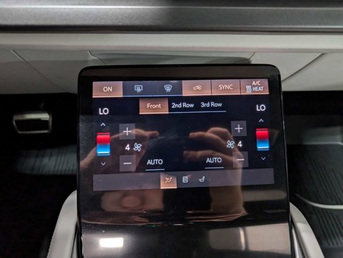 New 2026 Cadillac Vistiq Luxury w/ LPO, Floor Liner Package image 30