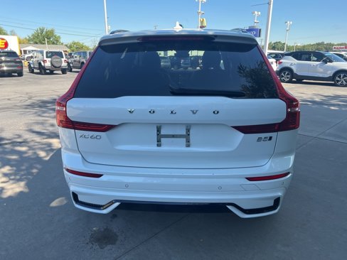 Certified 2025 Volvo XC60 B5 Plus image 4