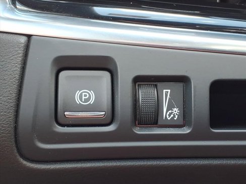 Used 2023 Cadillac XT6 Sport w/ LPO, Floor Liner Package image 26