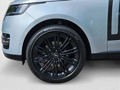 New 2025 Land Rover Range Rover SE image 10