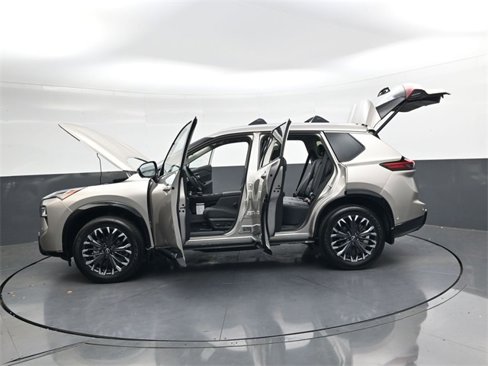 New 2026 Nissan Rogue Platinum image 33