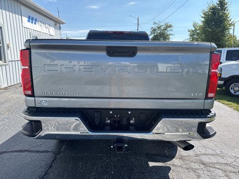 Used 2025 Chevrolet Silverado 3500 LTZ w/ LTZ Plus Package image 6