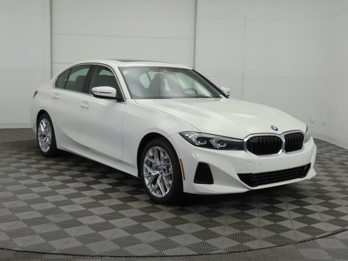 Used 2025 BMW 330i Sedan w/ Convenience Package image 4