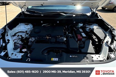 Used 2025 Toyota RAV4 LE image 8