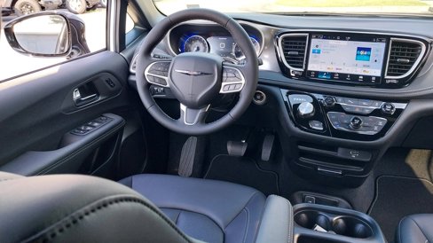 New 2026 Chrysler Pacifica Select image 14