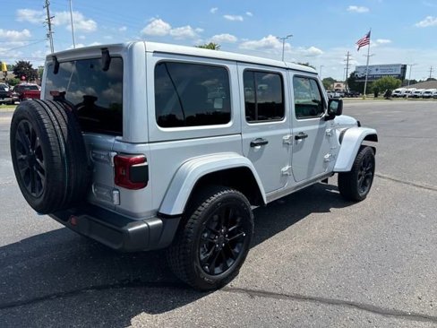 Used 2024 Jeep Wrangler Unlimited Sahara image 5
