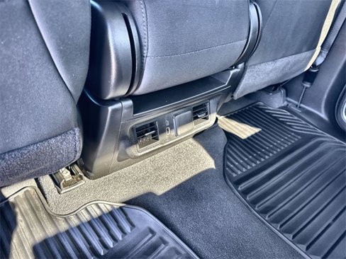 Used 2025 Chevrolet Silverado 1500 LT image 20