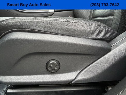 Used 2019 Mercedes-Benz GLC 300 4MATIC image 19