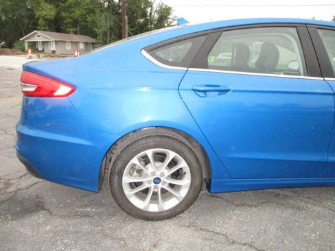 Used 2019 Ford Fusion SE image 11