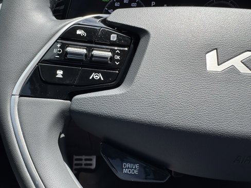 Certified 2024 Kia Niro Wave image 27