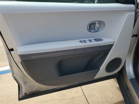 Used 2023 Hyundai Ioniq 5 SEL image 13