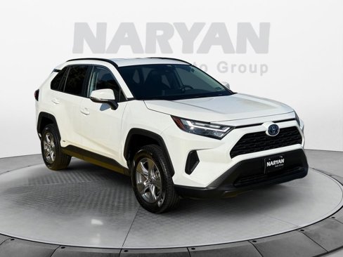 Used 2024 Toyota RAV4 XLE image 1
