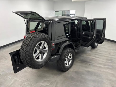 Used 2018 Jeep Wrangler Unlimited Sahara image 36