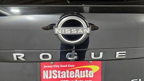 Used 2023 Nissan Rogue SL w/ SL Premium Package image 30