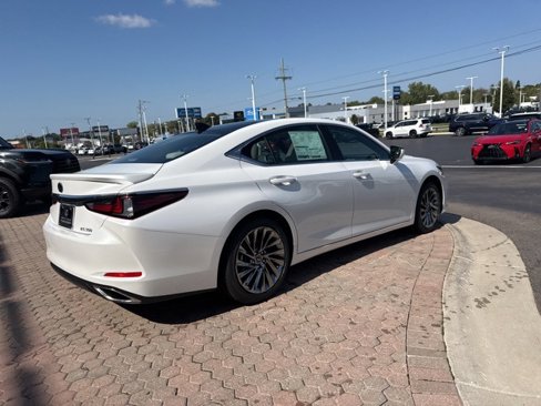 New 2025 Lexus ES 350 Luxury image 10