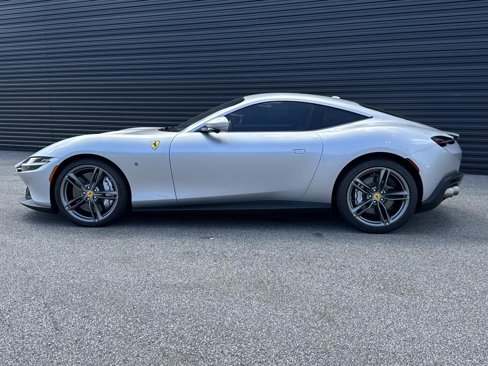 Used 2023 Ferrari Roma image 2
