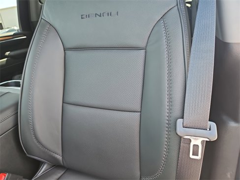 New 2026 GMC Sierra 3500 Denali w/ Denali Reserve Package image 14