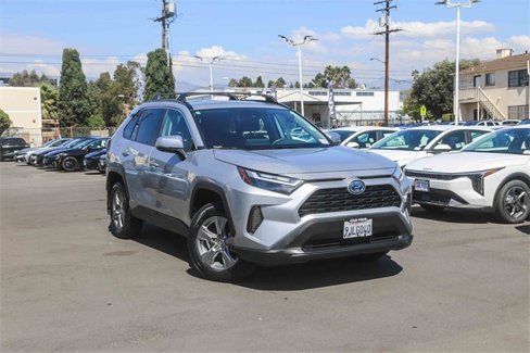 Used 2024 Toyota RAV4 LE image 2