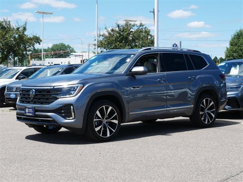 Certified 2024 Volkswagen Atlas SEL Premium R-Line image 3