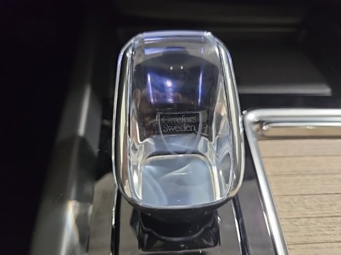 New 2026 Volvo XC60 B5 Core w/ Protection Package Premier image 14