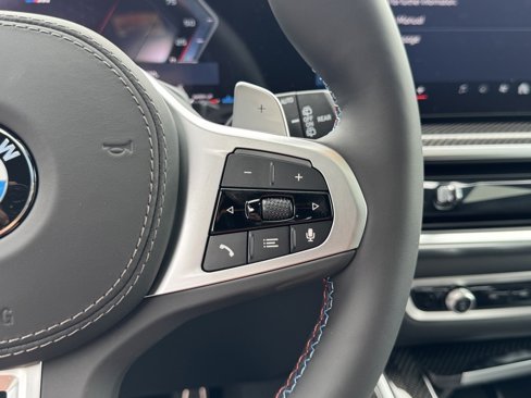 New 2026 BMW X7 M60i image 18