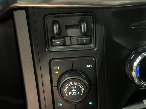 Used 2022 Ford F150 Lariat w/ Equipment Group 502A High image 38