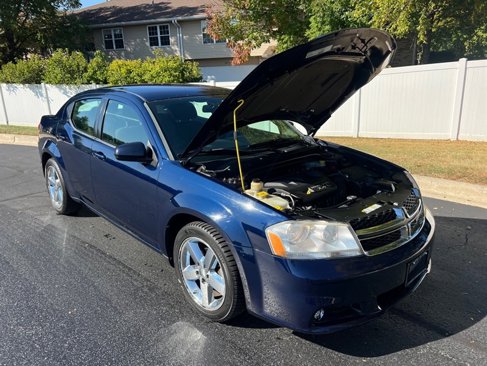 Used 2013 Dodge Avenger SXT w/ Cold Weather Group image 12