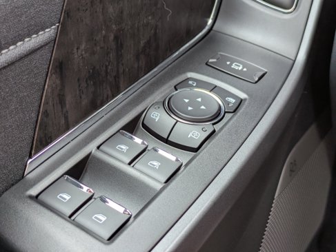 New 2025 Ford F250 Lariat w/ Lariat Ultimate Package image 27