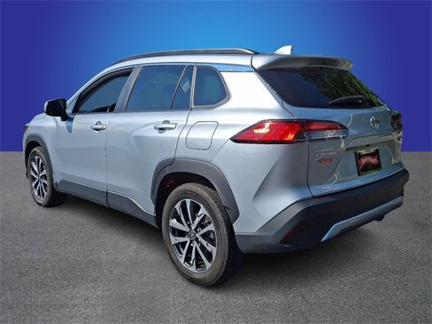 Used 2024 Toyota Corolla Cross XLE image 6