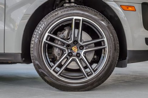 Used 2021 Porsche Macan image 14
