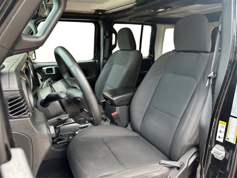 Used 2018 Jeep Wrangler Unlimited Sport S image 42