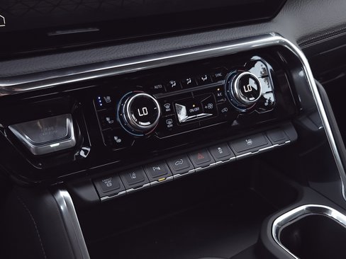 New 2025 GMC Sierra 3500 Denali w/ Denali Reserve Package image 16