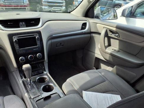 Used 2016 Chevrolet Traverse LT image 12
