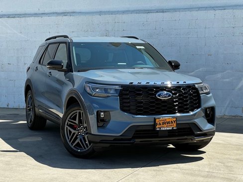 New 2025 Ford Explorer ST-Line w/ Premium Package image 2