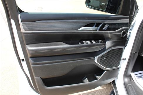 Certified 2023 Jeep Wagoneer L Series II image 20