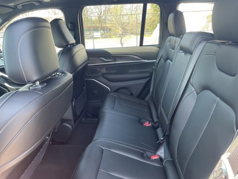 New 2025 Jeep Grand Cherokee Limited 4xe image 14